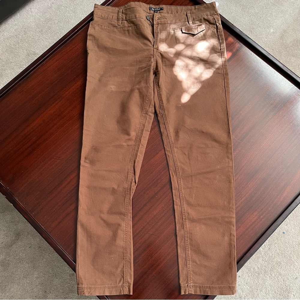 Men's Foreign Exchange Pants size
36 Waist by 31 Inseam